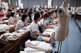 �R�ʷ��b�W(xu��)У