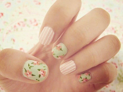 �|�I(y��ng)�F�����������l(f��)�鼆�zӰ�W(xu��)У�W(xu��)����