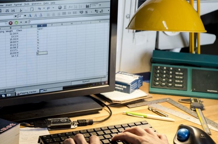 ɽ�|��(hu��)Ӌ(j��)��㻯�W(xu��)У�ļҺ�