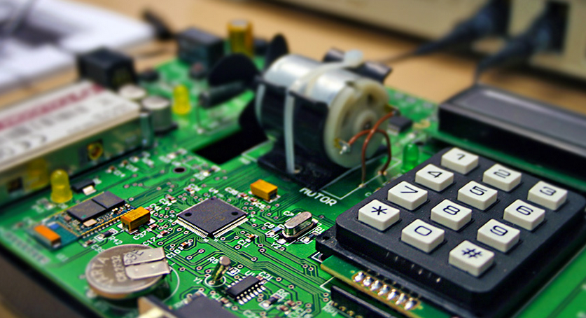 �H���C(j��)�һ�w���W(xu��)У�ļҺ�