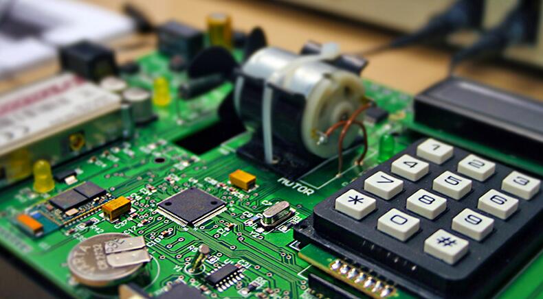 �R�ʙC�һ�w���W(xu��)У�ļҺ�