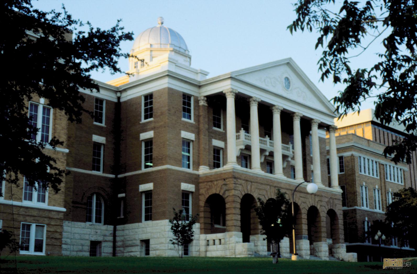 ����Ů�ӌW(xu��)У�_�O(sh��)����Щ���I(y��)��