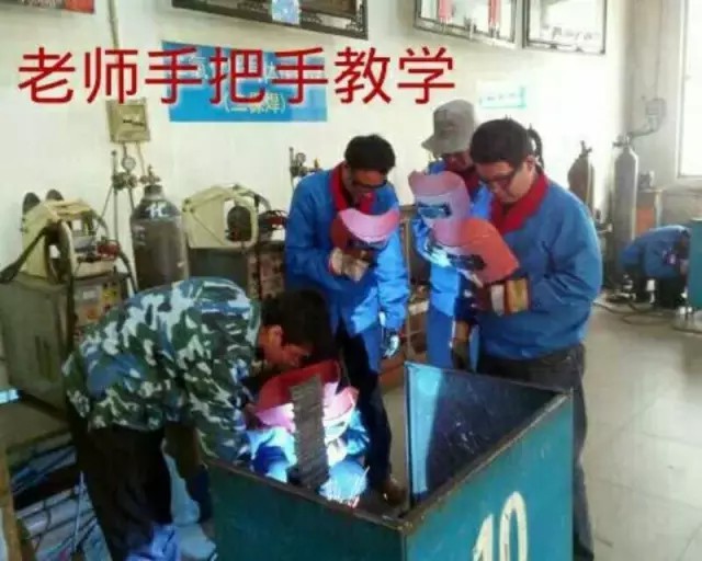 �x�񺸽ӌW(xu��)У���A���ӌ��I(y��)�����������~~~