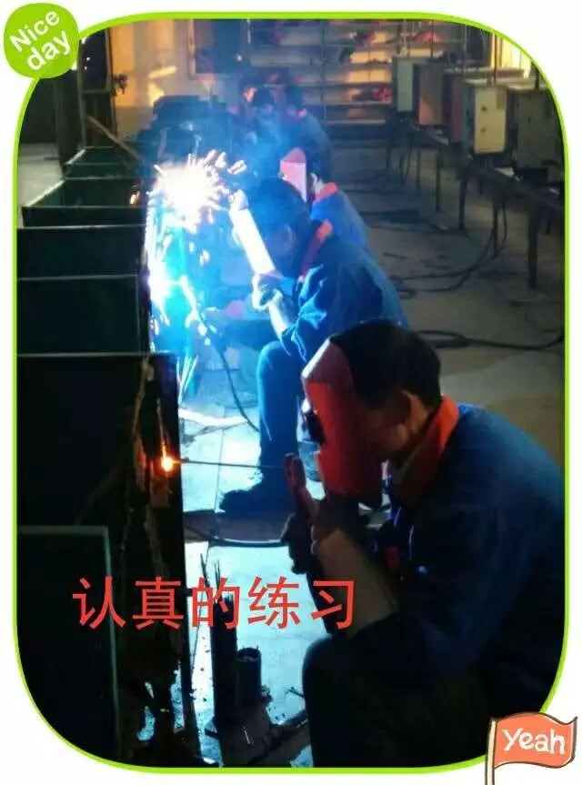 �x�񺸽ӌW(xu��)У���A���ӌ��I(y��)�����������~~~