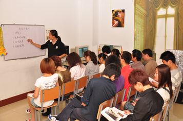 �H���{(l��n)�W(xu��)У�ľ͘I(y��)������ô����