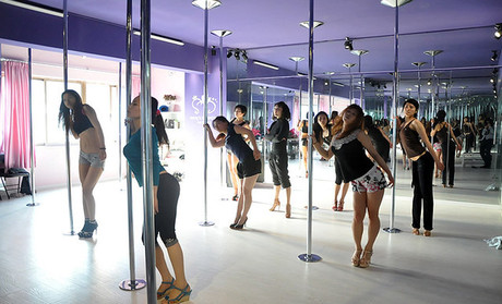 �R��ˇ�g(sh��)�W(xu��)У��Ӳ���O(sh��)ʩ�͎��Y������ô����