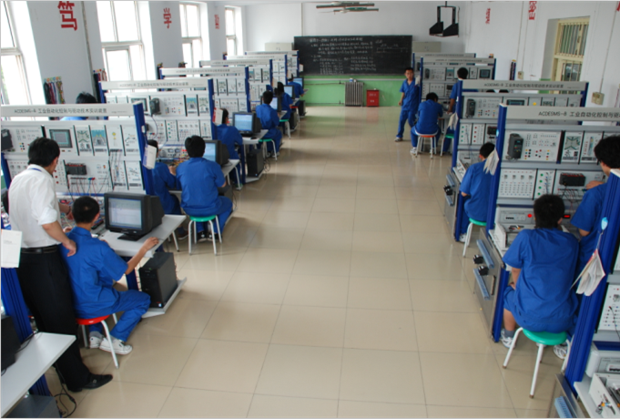 ɽ�|ұ�𼼎��W(xu��)Ժ�C(j��)�һ�w�����I(y��)��ô�ӣ�