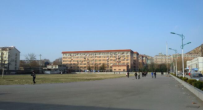 ɽ�|ú̿�l(w��i)���W(xu��)У������ĵ�����