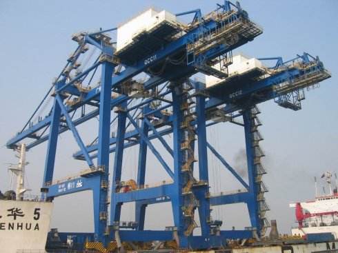 ɽ�|�ۿڹ��̸߼�(j��)�����W(xu��)У���_�O(sh��)����Щ���I(y��)��ÿλ�W(xu��)���ͼ��L(zh��ng)���x��W(xu��)У�ĕr(sh��)��������(hu��)�����@���W(xu��)У���_�O(sh��)����Щ���I(y��)����?y��n)錣�I(y��)���x��Q�������ӽ��Ĺ��������������кܶ��W(xu��)���ͼ��L(zh��ng)�چ�ɽ�|�ۿڹ��̸߼�(j��)�����W(xu��)У�Č��I(y��)��r��