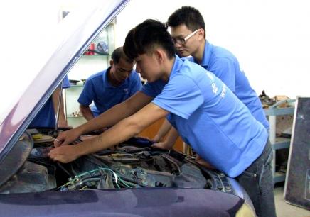 �Ͳ��ļҌW(xu��)У��܇�S�ތ��I(y��)����