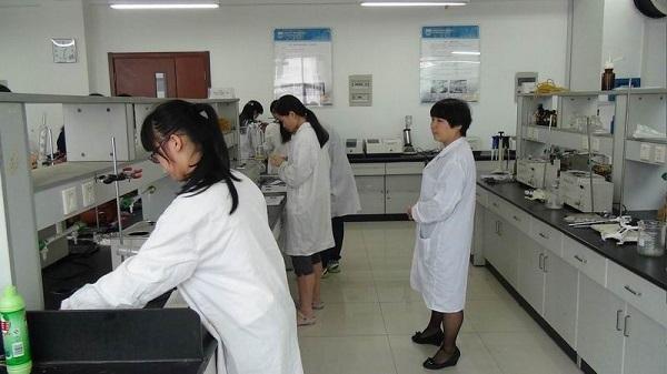 �W(xu��)���﹤�̾́�(l��i)�Ͳ��@�ҌW(xu��)У