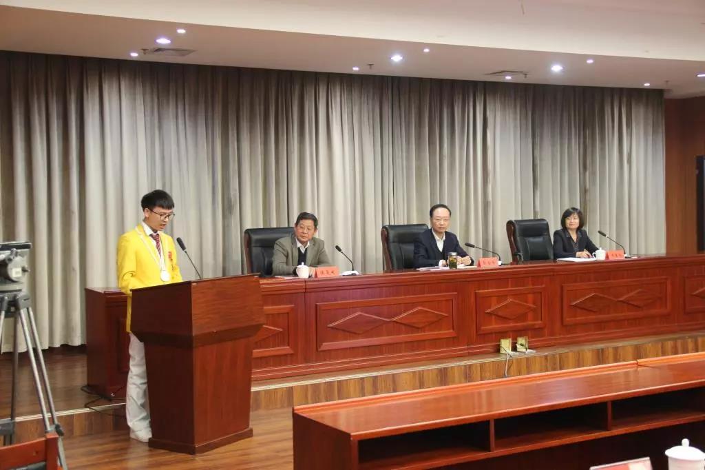 淄博市技師學(xué)院榮獲山東省人社廳“集體三等功”表彰 淄博市技師學(xué)院榮獲山東省人社廳“集體三等功”表彰