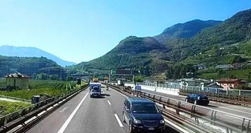 ���������I(y��)�W(xu��)У����ɫ�󌣶���?q��)��I(y��)�Æ������I(y��)���ܾ͘I(y��)�᣿