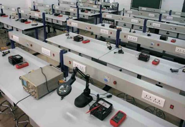 ��(j��)���м����W(xu��)Ժ�C(j��)늹��̌W(xu��)Ժ����ʲô�n�̣�