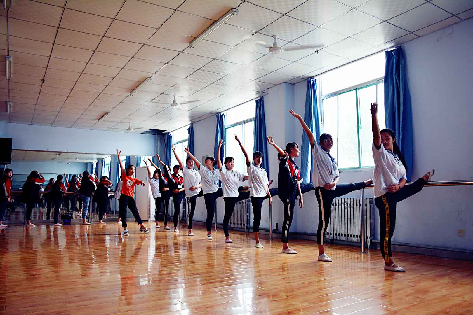 ������Ϣ����Ů��У�^(q��)��ɫ���I(y��)����Щ��