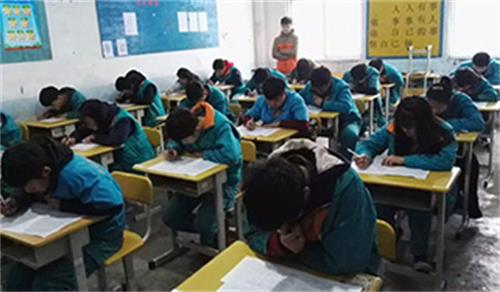 ���u�V���ҕ�Ќ������Ͽ��Ԉ����᣿�W(xu��)У��ô����