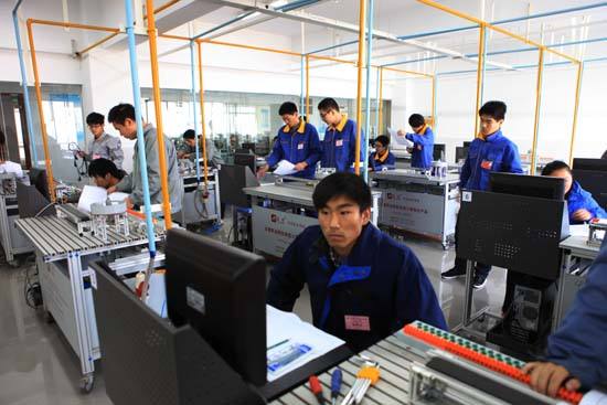 職教集團化能否化解職業(yè)教育發(fā)展難題 職教集團化能否化解職業(yè)教育發(fā)展難題