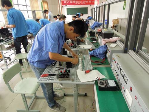 職教集團化能否化解職業(yè)教育發(fā)展難題 職教集團化能否化解職業(yè)教育發(fā)展難題