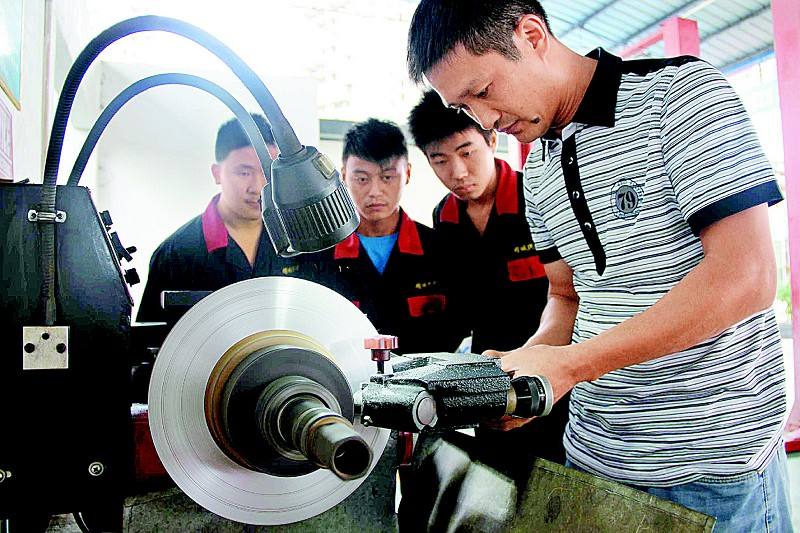 �߽̎���Ƹ�y���̴��L(f��ng)�Εr(sh��)���G��У��