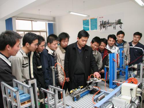 �߽̎���Ƹ�y���̴��L(f��ng)�Εr(sh��)���G��У��