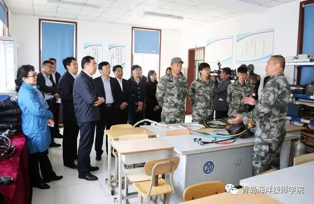 ���u���˴�ί���������h��һ�е����u��Уҕ�칤��