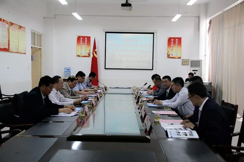 ���u��(sh��)�I(y��)���g(sh��)�W(xu��)Ժ�cɽ�|ʡ�����еȌ��I(y��)�W(xu��)У��ӆ�и�㕽Ӻ����k�W(xu��)�f(xi��)�h