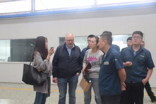 ������ه�{�����������Ͳ��м����W(xu��)Ժ�L���^�̻����