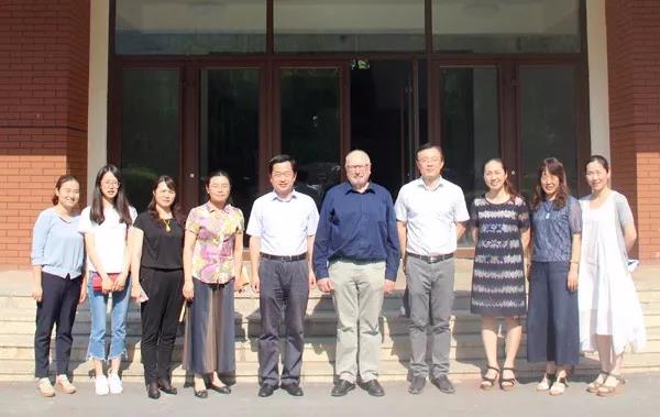 ������ه�{�����������Ͳ��м����W(xu��)Ժ�L���^�̻��