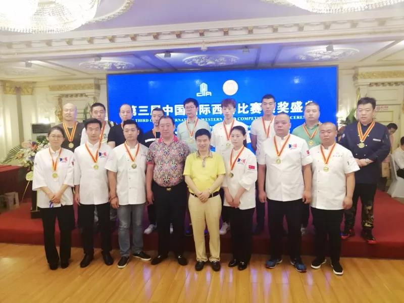 ɽ�|�{(l��n)���I(y��)�W(xu��)У�̎����Ї�(gu��)��(gu��)�H�����Ļ���(ji��)���ܸ�(j��ng)ِ��ȡ�üѿ�(j��)