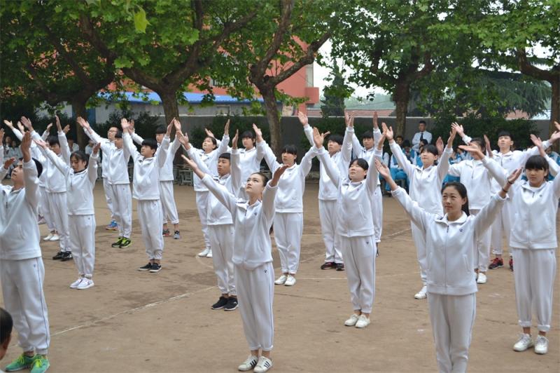 ���Ϻ����ИI(y��)�������(l��i)���u�����I(y��)���g(sh��)�W(xu��)У�x��(g��)�Ì��I(y��)��