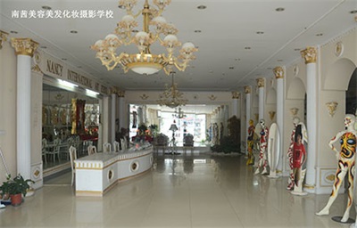 ���ݎ�ǰ����ô�����W(xu��)����ȥ�������@�������݌W(xu��)У�����e(cu��)�^(gu��)��