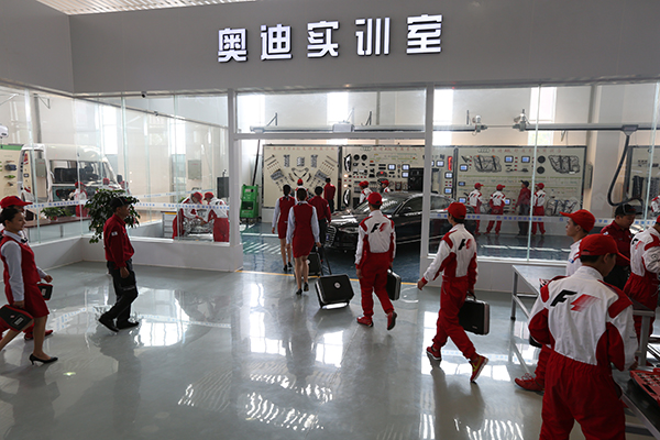 ����������ɽ�|�з�У����