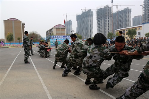 ���ľ��� ��־�ɳǡ���ɽ�|�|�I���˾���W(xu��)У�e�аκӱ�ِ