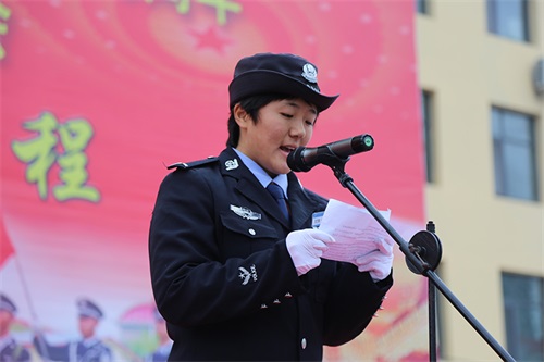 ɽ�|�|�I���˾���W(xu��)У�����µ��vԒ���������¡������������