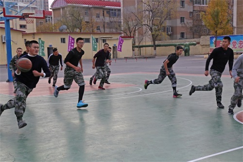 ɽ�|�|�I���˾���W(xu��)У¡���e�еڶ��á���Է�����@��ِ