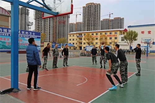 ɽ�|�|�I���˾���W(xu��)У¡���e�еڶ��á���Է�����@��ِ