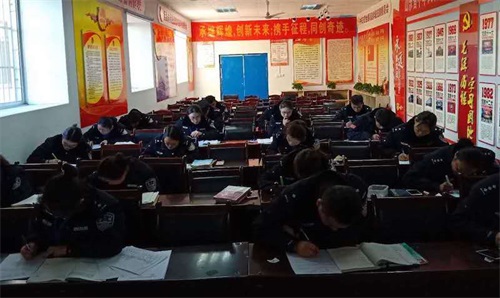 ɽ�|�|�I(y��ng)���˾���W(xu��)У�̎����_�n���(d��ng)����Y(ji��)��