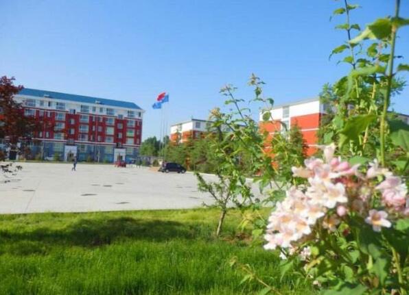 �R��Ƽ��Ļ����ތW(xu��)У����(j��)���R���l(w��i)У��