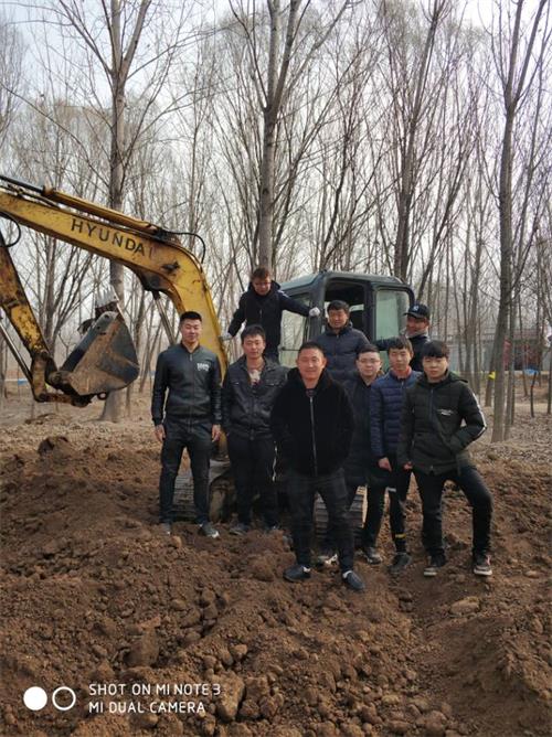 �����ھ�C��Ӗ(x��n)�W(xu��)У�W(xu��)��ʳ����ô��Q��