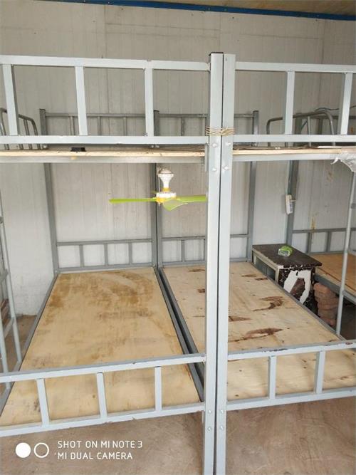 �����ھ�C��Ӗ(x��n)�W(xu��)У�W(xu��)��ʳ����ô��Q��