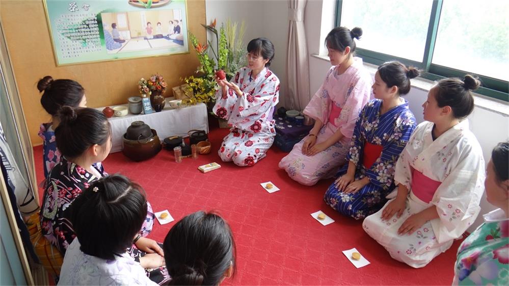 ɽ�|��������Z�M(j��n)�ތW(xu��)Ժ����Щ��ɫ���I(y��)��