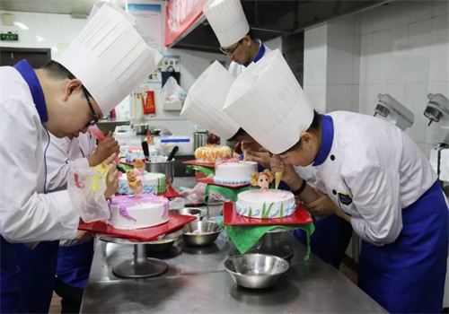 �W(xu��)����Ʒ���� �́�(l��i)ɽ�|�{(l��n)���I(y��)�W(xu��)У��