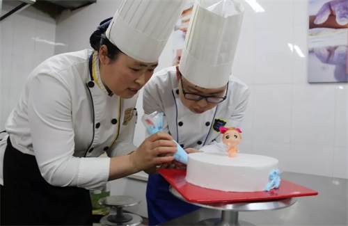 �W(xu��)����Ʒ���� �́�(l��i)ɽ�|�{(l��n)���I(y��)�W(xu��)У��