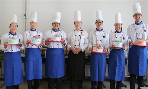 �W(xu��)����Ʒ���� �́�(l��i)ɽ�|�{(l��n)���I(y��)�W(xu��)У��