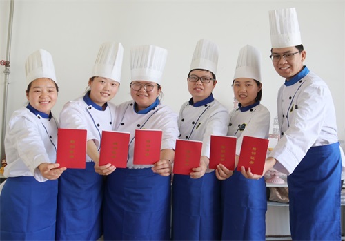 �W(xu��)����Ʒ���� �́�(l��i)ɽ�|�{(l��n)���I(y��)�W(xu��)У��