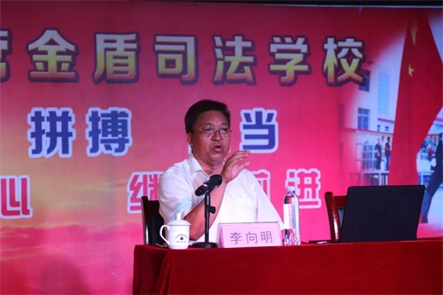 �����R��˼���x�����B(y��ng)������Ӗ(x��n)����ɽ�|�|�I(y��ng)���˾���W(xu��)У�ɹ��e�k