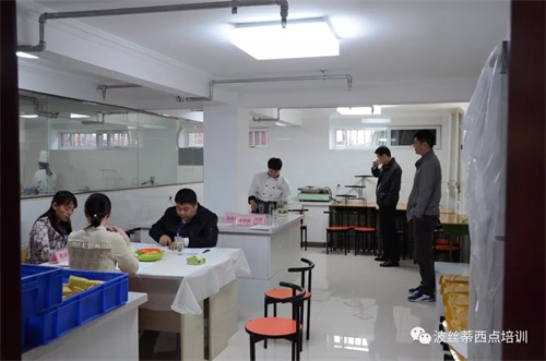 ��W(xu��)���ڲ��z�����c�W(xu��)У���Ӽ�����Ӗ(x��n) �ի@�M�M