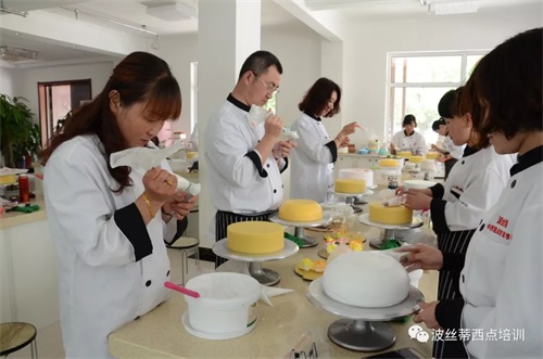 ��W(xu��)���ڲ��z�����c�W(xu��)У���Ӽ�����Ӗ(x��n) �ի@�M�M