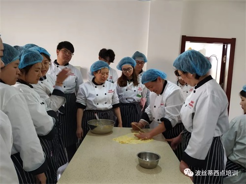 ��W(xu��)���ڲ��z�����c�W(xu��)У���Ӽ�����Ӗ(x��n) �ի@�M�M