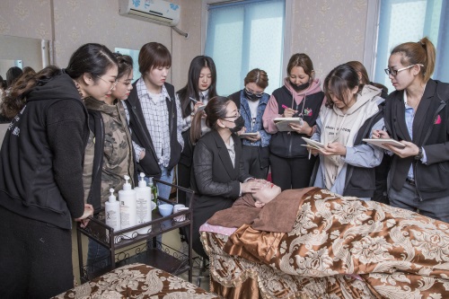 ���������������l(f��)�WУ7�·�⠻ݻ�ӵ����...